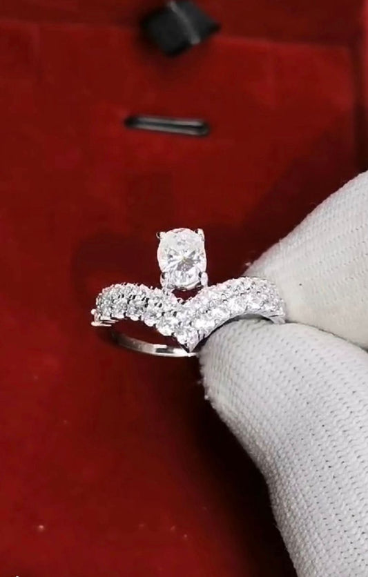 1ct Oval Moissanite V-Band Ring — 925 Silver