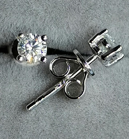 0.4ctw Clear Round Moissanite Stud Earrings 925 Silver (Certified)